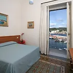 Mari Hotell 3*