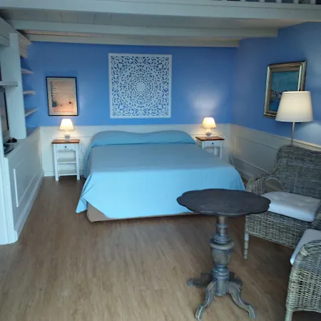 Mari Hotel