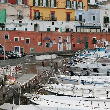 Mari 3* Ponza