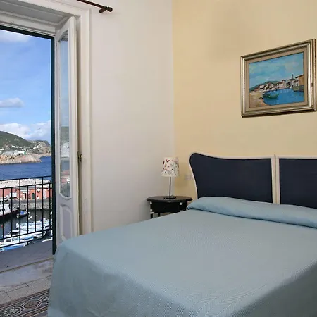 Mari 3* Ponza