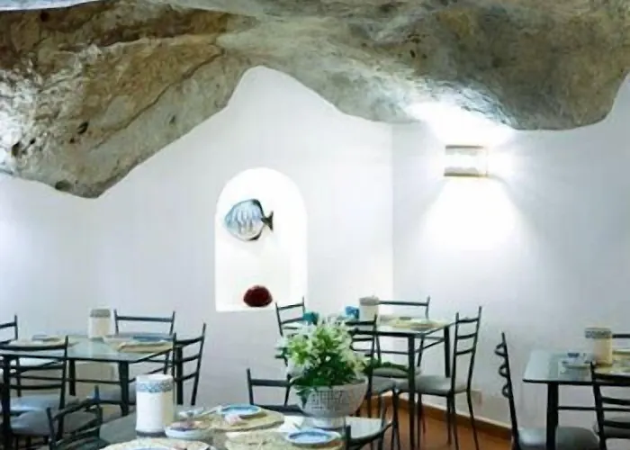 Mari Отель Понца