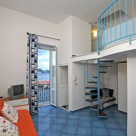 Mari Hotel